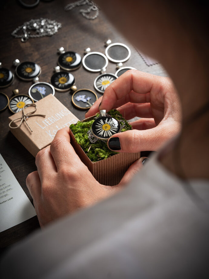 Lieblingskräuter, Tamara Seyr, Kräuterexpertin, Branding, Werbefotografie, Silbersalz, Welsberg, Fotografen, Südtirol